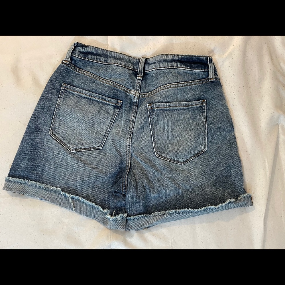 Arizona Jean CO Blue distress Hi-Rise shorts size7 - Picture 2 of 3